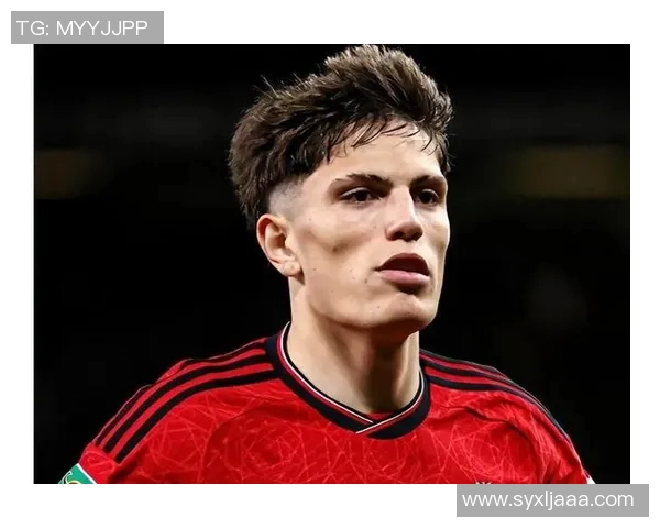 足球明星精彩倒钩球瞬间回顾与技术解析让你领略足球魅力与激情